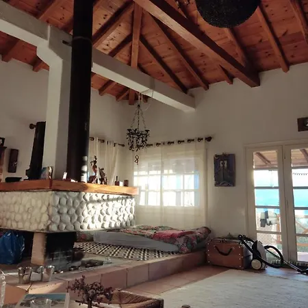 Sunshinehouse Banana Beach Villa Koukounaries