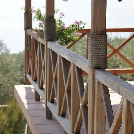 Sunshinehouse Banana Beach Villa