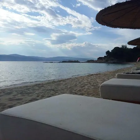 Sunshinehouse Banana Beach * Koukounaries